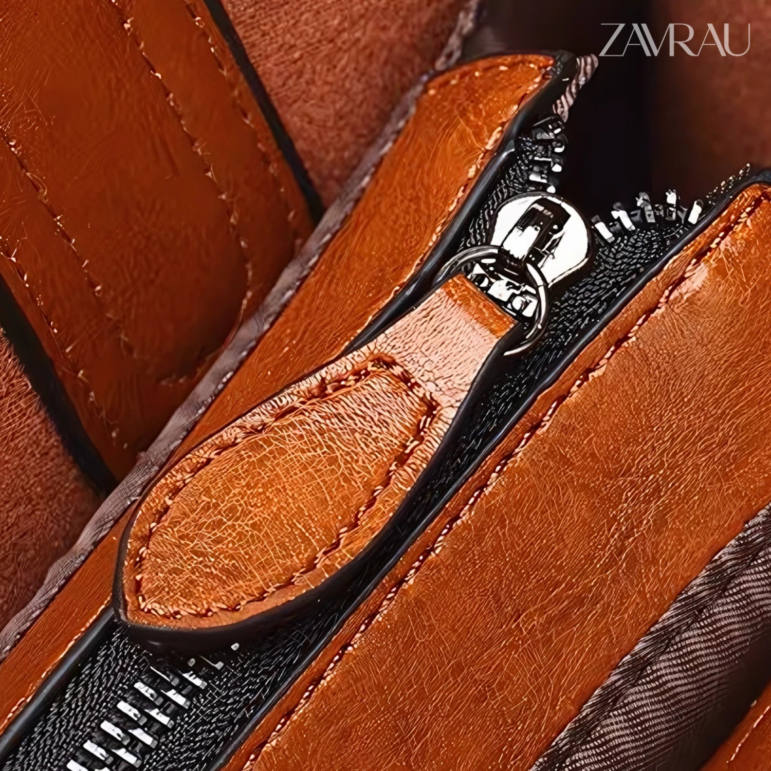 Bolsa Tote Feminina em Couro - Bela