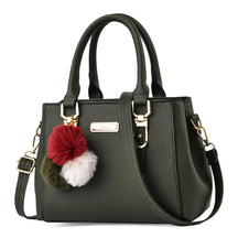 Bolsa Beading Pingente Pompom